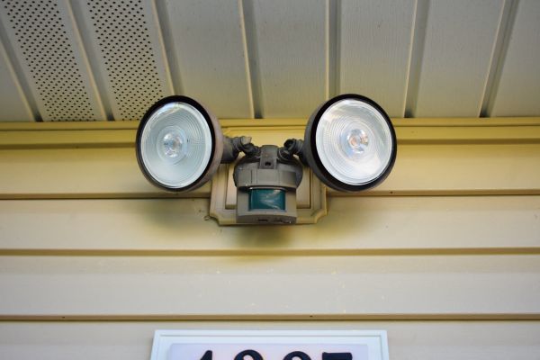 Floodlight Repair